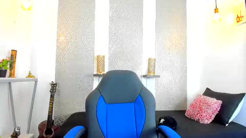    online show from March 12, 4:08 am