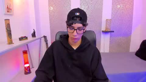    online show from October 6, 4:32 am