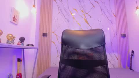    online show from February 1, 3:49 am