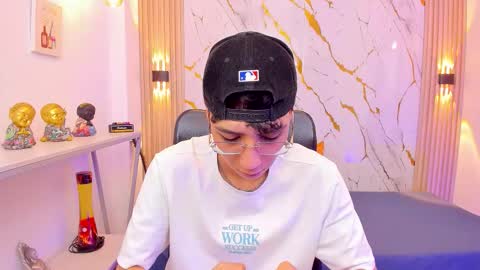    online show from February 4, 4:07 am