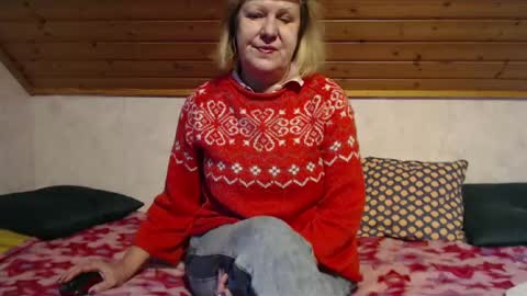 Snapshot of nikole111 chatting on December 14, 1:05 pm Nikole1 online show from December 14, 1:05 pm