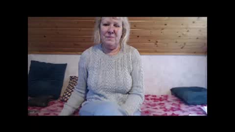 Snapshot of nikole111 chatting on February 7, 9:47 am Nikole1 online show from February 7, 9:47 am
