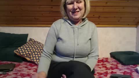 Snapshot of nikole111 chatting on February 14, 3:05 pm Nikole1 online show from February 14, 3:05 pm