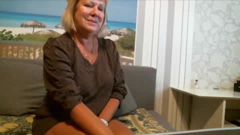 Nikole1 online show from October 1, 6:52 am