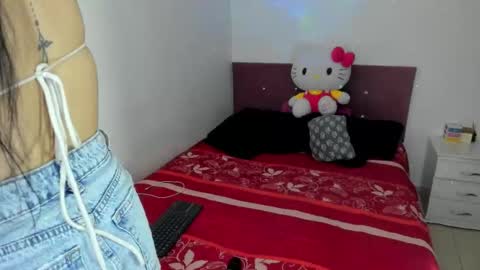 Nikole online show from December 3, 3:58 am