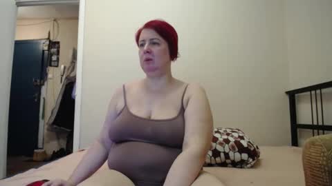 Snapshot of nikolettared chatting on January 14, 2:11 pm Nikoletta online show from January 14, 2:11 pm