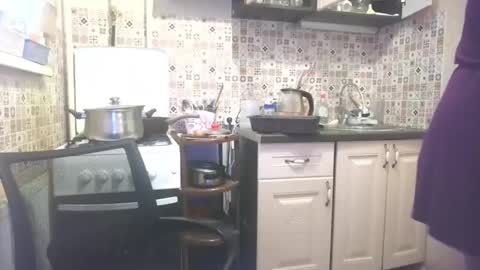 Snapshot of nikolettared chatting on January 25, 10:19 am Nikoletta online show from January 25, 10:19 am