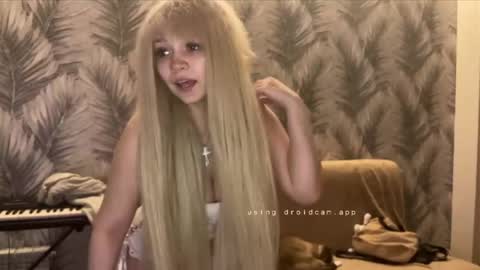 nikoli_naw online show from May 26, 6:59 pm