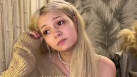 nikoli_naw online show from June 15, 6:43 pm