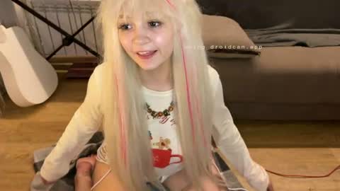 nikoli_naw online show from July 27, 7:10 pm