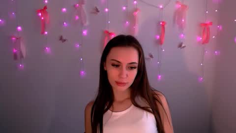 nikonara_ online show from May 18, 10:32 am