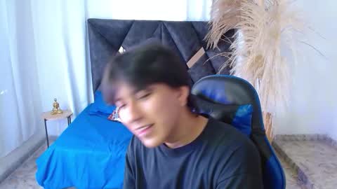 Snapshot of nikoo_18 chatting on March 4, 2:12 pm Niko online show from March 4, 2:12 pm