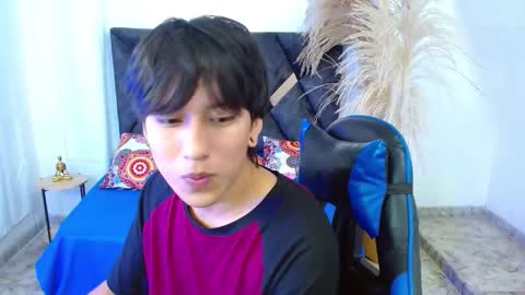 Snapshot of nikoo_18 chatting on March 7, 2:03 pm Niko online show from March 7, 2:03 pm