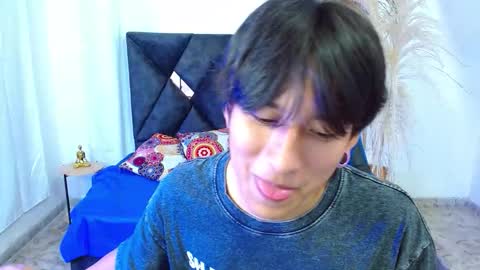 Snapshot of nikoo_18 chatting on March 12, 2:12 pm Niko online show from March 12, 2:12 pm