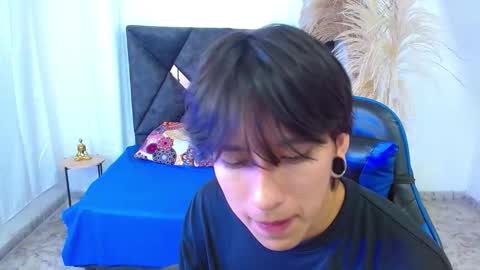 Snapshot of nikoo_18 chatting on March 14, 1:38 pm Niko online show from March 14, 1:38 pm