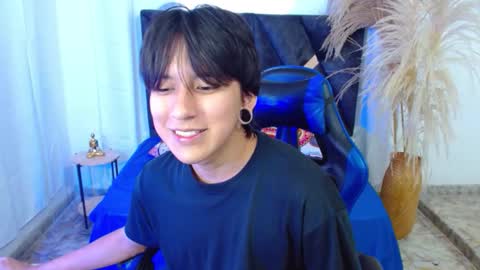 Snapshot of nikoo_18 chatting on March 18, 3:15 pm Niko online show from March 18, 3:15 pm