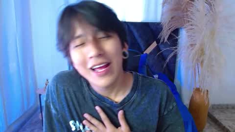 Snapshot of nikoo_18 chatting on March 20, 3:06 pm Niko online show from March 20, 3:06 pm