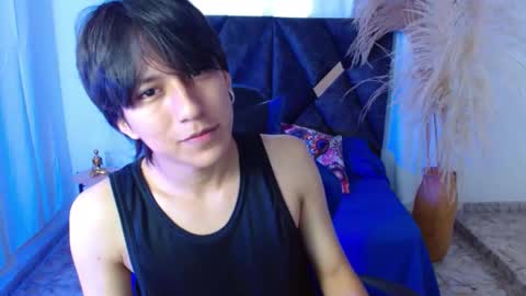 Snapshot of nikoo_18 chatting on March 24, 2:44 pm Niko online show from March 24, 2:44 pm