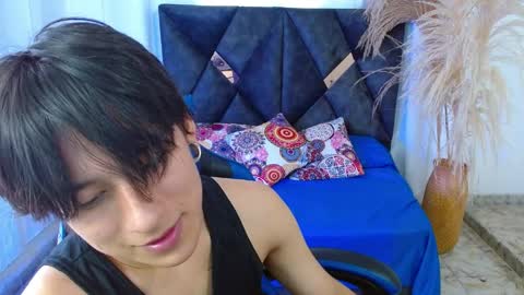 Snapshot of nikoo_18 chatting on March 30, 2:07 pm Niko online show from March 30, 2:07 pm