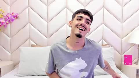 Snapshot of nikostone chatting on September 20, 2:23 am Niko Stone online show from September 20, 2:23 am