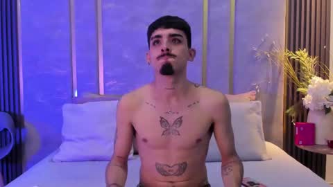 Snapshot of nikostone chatting on September 23, 4:37 am Niko Stone online show from September 23, 4:37 am