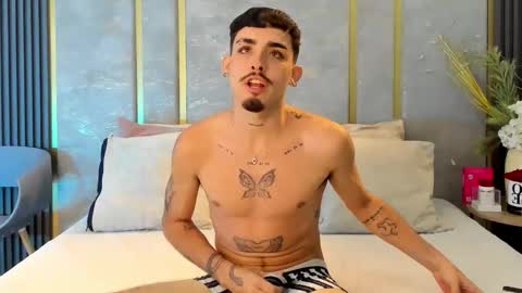 Snapshot of nikostone chatting on November 5, 4:56 am Niko Stone online show from November 5, 4:56 am