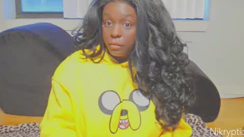 Nikole online show from December 3, 9:35 pm