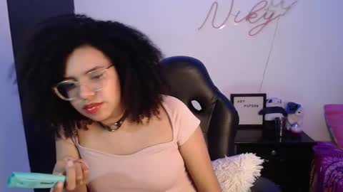 Nicole    GTM-5 1100 pm - 700 am online show from January 10, 9:23 am