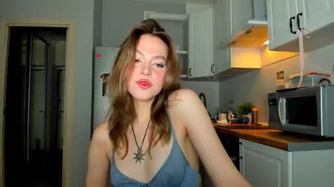Snapshot of niky_jess chatting on January 31, 5:19 am Veronica online show from January 31, 5:19 am