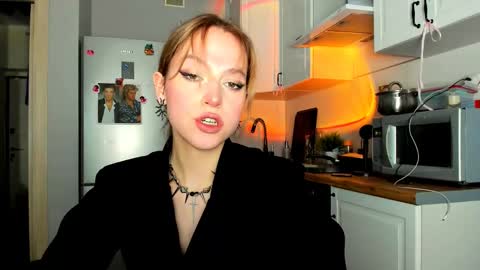 Snapshot of niky_jess chatting on February 17, 6:59 pm Veronica online show from February 17, 6:59 pm