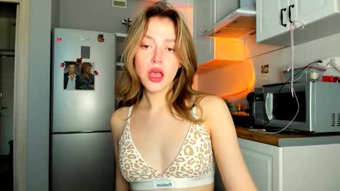 Snapshot of niky_jess chatting on February 26, 10:04 am Veronica online show from February 26, 10:04 am