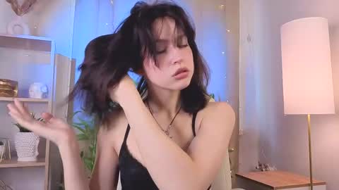 Snapshot of niky_jess chatting on May 2, 9:36 am Veronica online show from May 2, 9:36 am