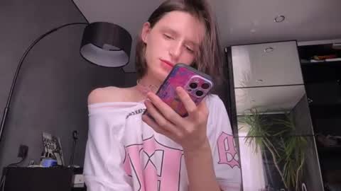 Snapshot of niky_long chatting on July 6, 8:11 am Niky online show from July 6, 8:11 am