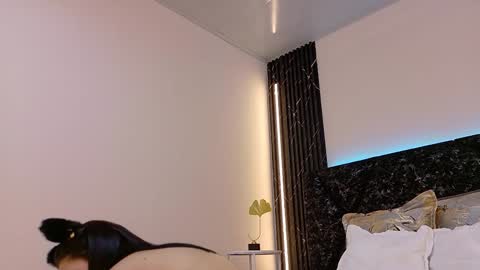  NIKY SMIT  online show from January 30, 11:44 am