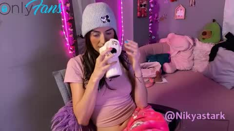 Snapshot of nikyastark chatting on January 16, 12:09 pm Niky A Stark online show from January 16, 12:09 pm