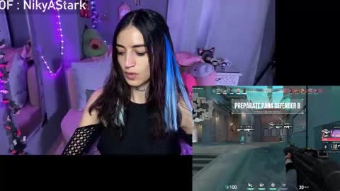 Snapshot of nikyastark chatting on February 15, 8:13 am Niky A Stark online show from February 15, 8:13 am