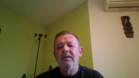 Snapshot of nikyo419 chatting on February 15, 7:51 am nikyo419 online show from February 15, 7:51 am