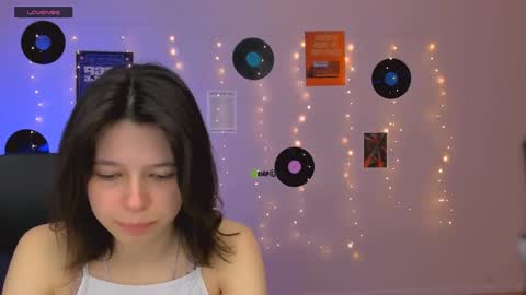 Snapshot of nila_eclipse chatting on May 1, 8:52 am nila_eclipse online show from May 1, 8:52 am