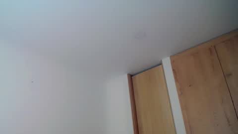 Snapshot of nila_kaia chatting on February 13, 9:49 pm nila online show from February 13, 9:49 pm