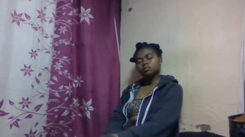 nilah online show from November 9, 1:15 am