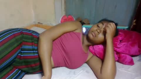 nilah online show from May 2, 3:33 am