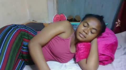 nilah online show from May 2, 4:56 pm