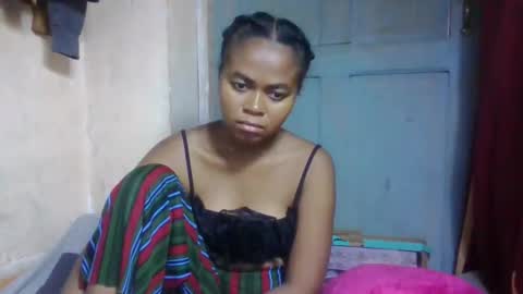 nilah online show from May 13, 5:38 am