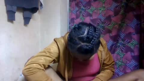 nilah online show from June 11, 6:39 pm