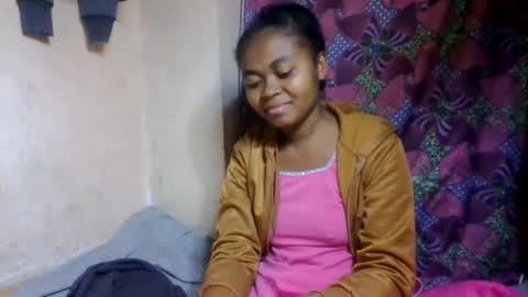 nilah online show from June 12, 6:51 pm