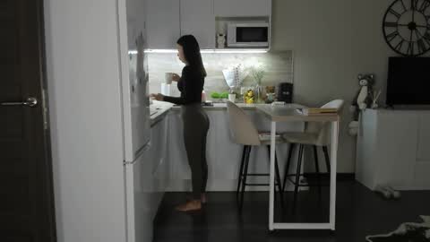 Bella online show from February 11, 4:34 pm