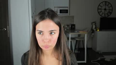 Bella online show from March 4, 4:24 pm