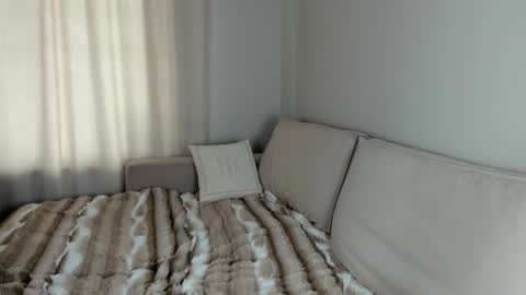 Bella online show from March 30, 9:10 am