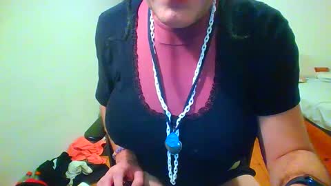 nina8383 online show from January 7, 11:40 pm