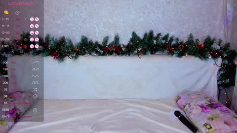 Snapshot of nina__si chatting on December 14, 3:25 pm Nina online show from December 14, 3:25 pm